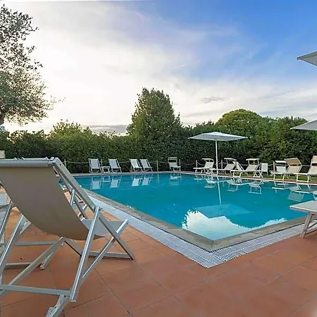 Hotiday Collection - Sarzana 4* Ameglia